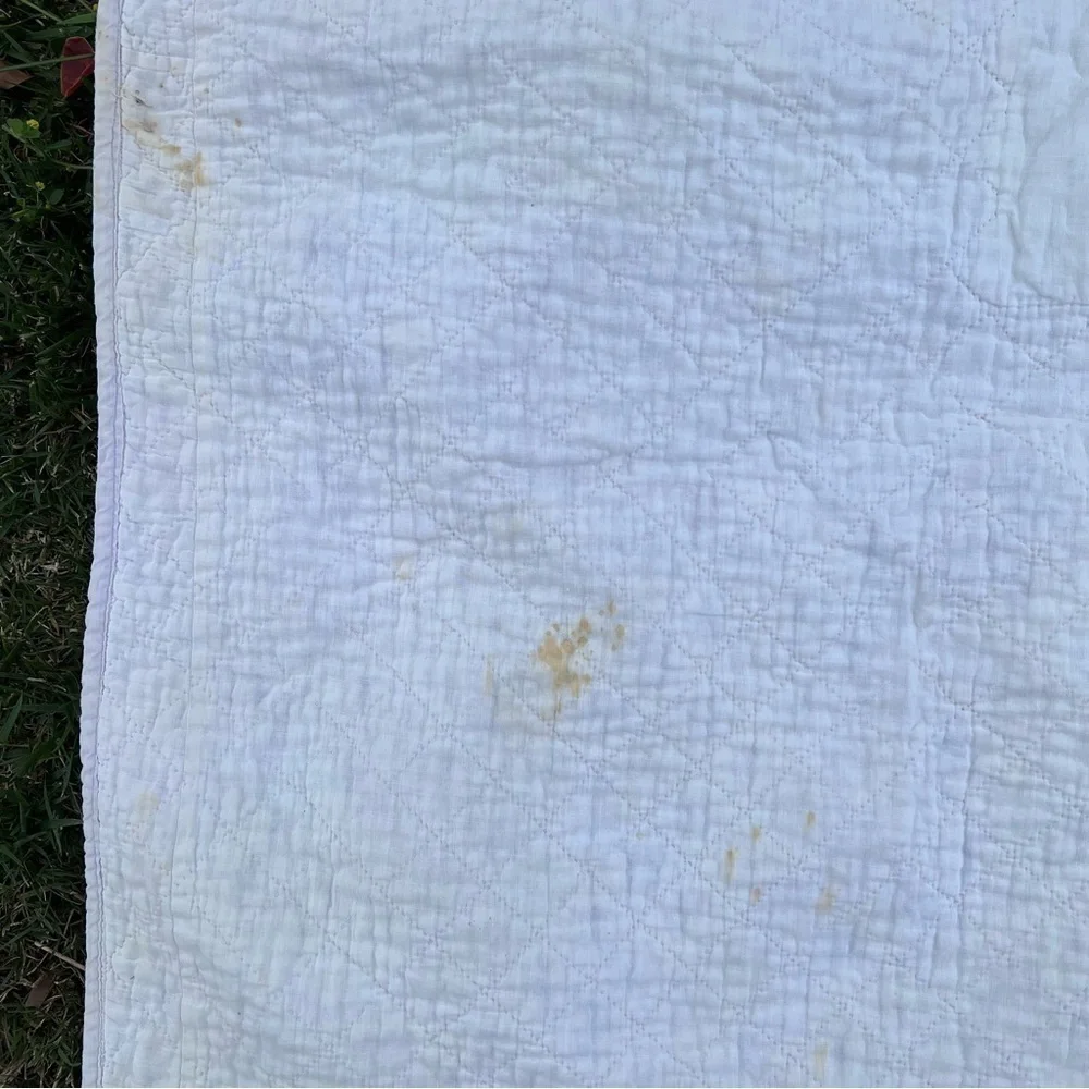 VTG Embroidered Lily Pad Floral Hand Stitched Quilt Lavender White Unique FLAWS